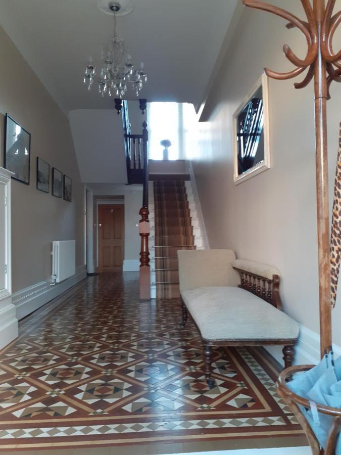 Modern 2Nd Floor 1 Bed Apartment In The Heart Of لاندودنو المظهر الخارجي الصورة
