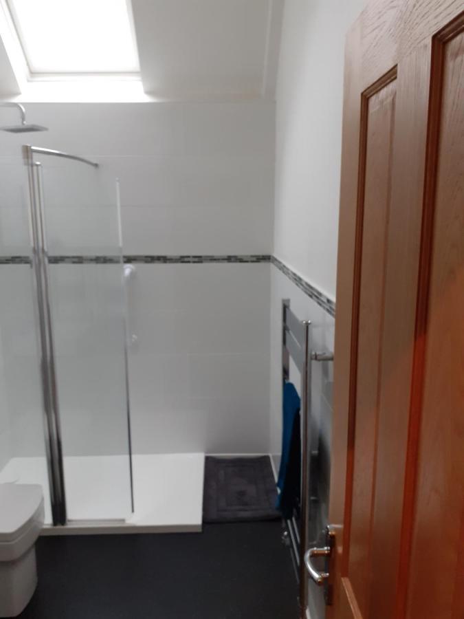 Modern 2Nd Floor 1 Bed Apartment In The Heart Of لاندودنو المظهر الخارجي الصورة