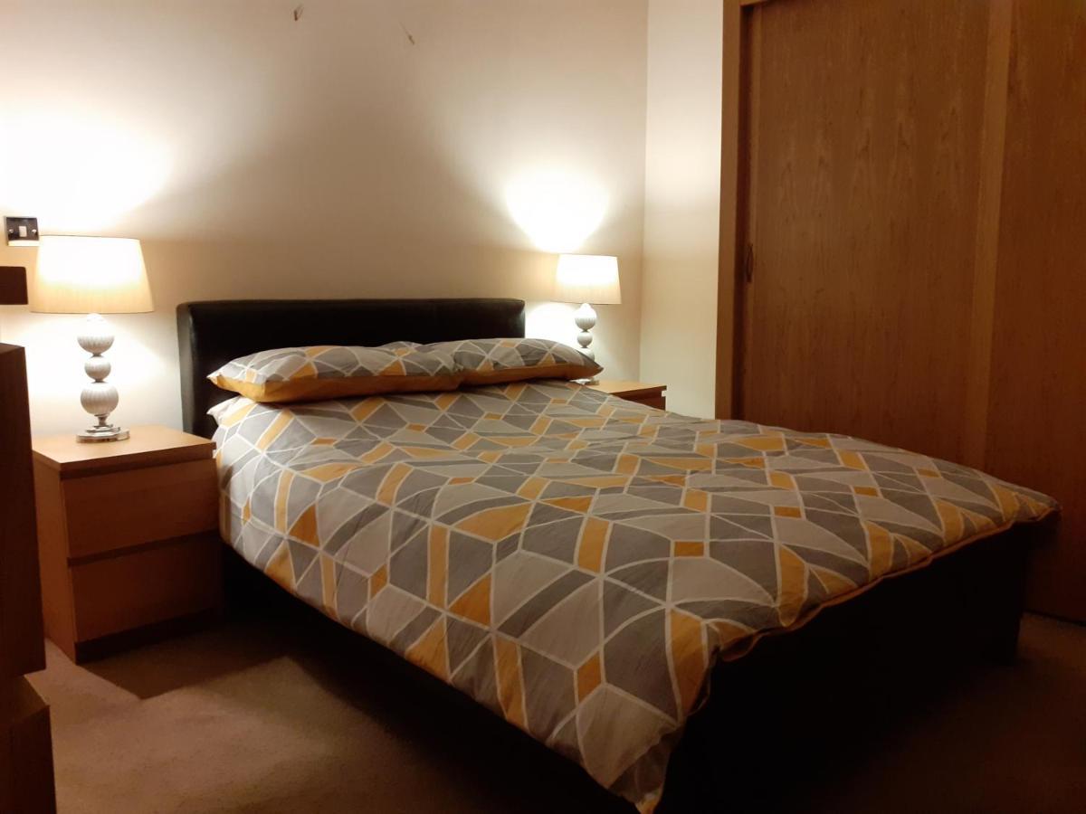 Modern 2Nd Floor 1 Bed Apartment In The Heart Of لاندودنو المظهر الخارجي الصورة